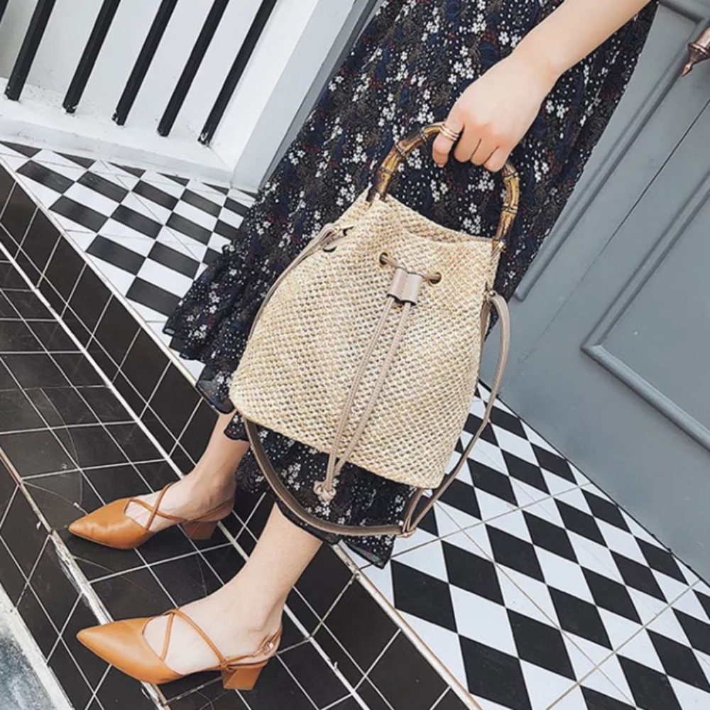 ๐๐ TULUM Bamboo Handle Straw Bucket Bag - Picture 5 of 8